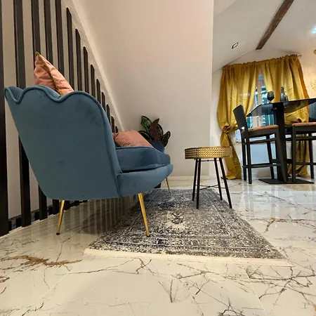 Apartment Vale